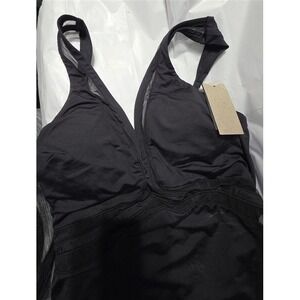 NWT Kenneth Cole L V-Neck Halter Tankini Swim Top Black 130910